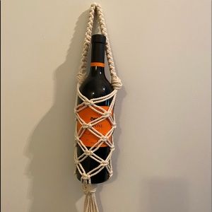Macrame wine bottle tote NWOT
